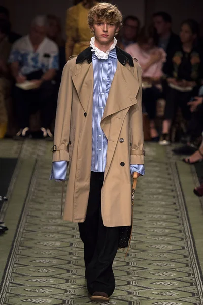 Look 75